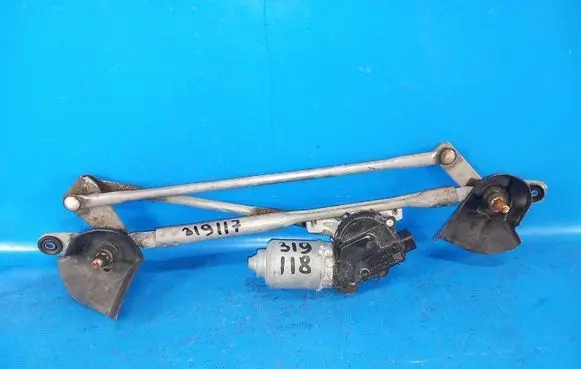 Mitsubishi Outlander Front wiper blade arm 8251A065