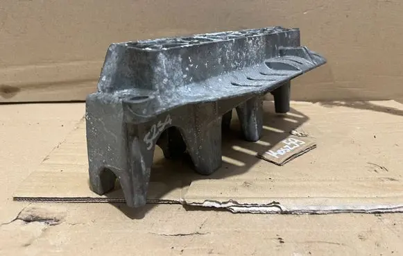 Renault Scenic I Engine mounting bracket 7700110112
