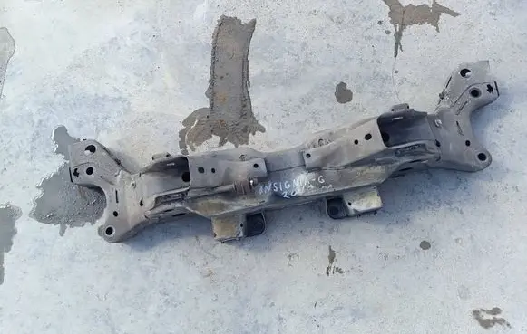Opel Insignia B Rear subframe 