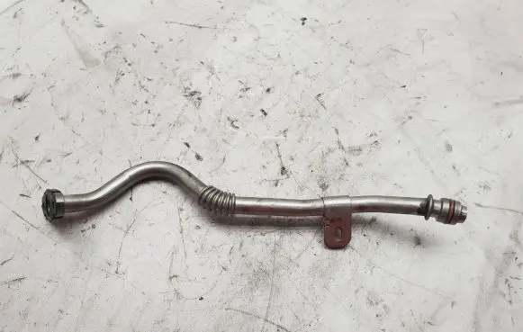 Coolant pipe/hose