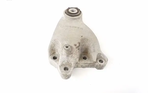 Mercedes-Benz GLA W156 Engine mounting bracket A2462401109