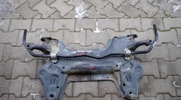 Peugeot 208 II Front subframe 