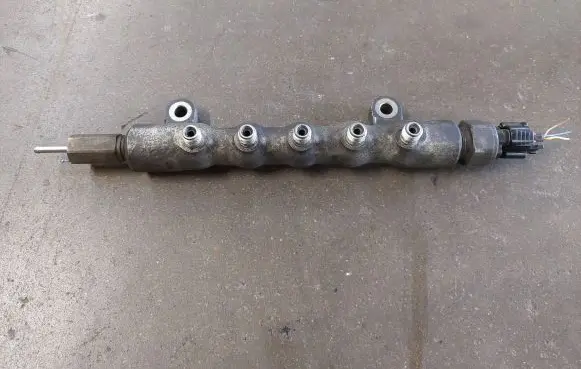 Toyota Corolla Verso AR10 Fuel main line pipe 8945871010