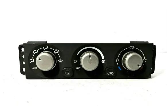 Mitsubishi Pajero Climate control unit MR958005