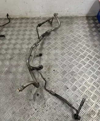 Ford C-MAX I Air conditioning (A/C) pipe/hose