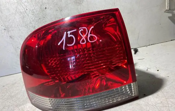 Volkswagen Touareg I Rear/tail lights 59376