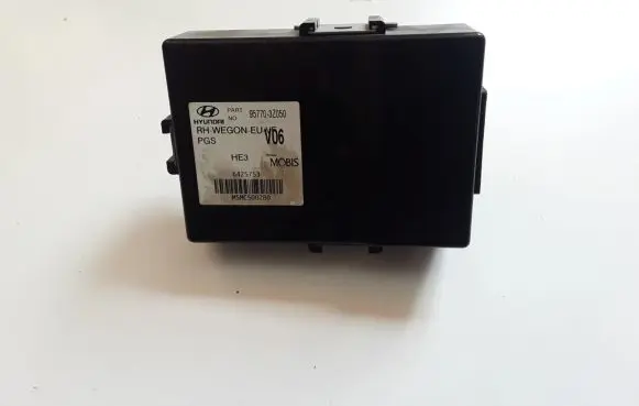 Hyundai i40 Parking PDC control unit/module 957703Z050
