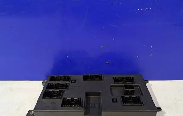 Jaguar XE Central body control module GX7314F041AM