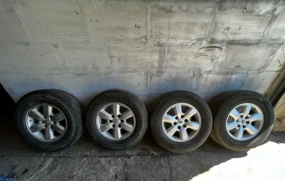 Toyota Hilux (AN10, AN20, AN30) R17 alloy rim