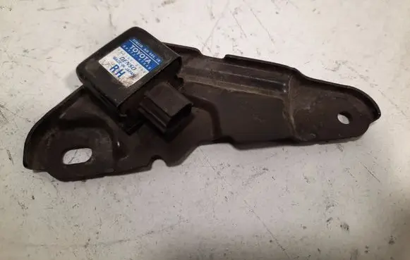 Toyota Prius (XW20) Airbag deployment crash/impact sensor 2521000150 8917347040