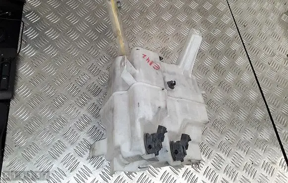 Toyota Prius (XW30) Windshield washer fluid reservoir/tank 060851317