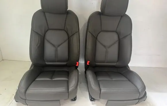Porsche Macan (95B) Seat set 
