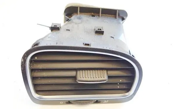 Volkswagen Golf VI Dash center air vent grill 5k0819704 5k0819710