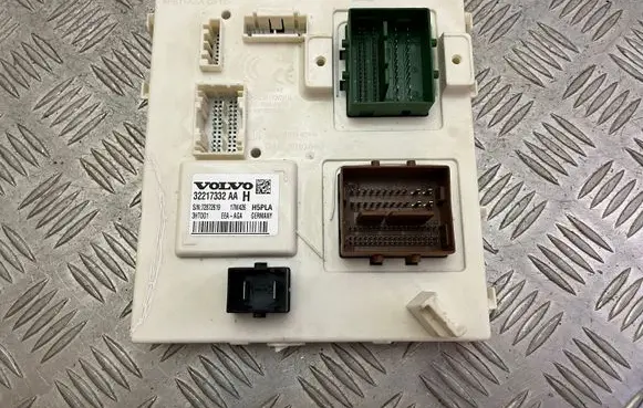 Volvo XC90 Comfort/convenience module 32217332 32217332AA