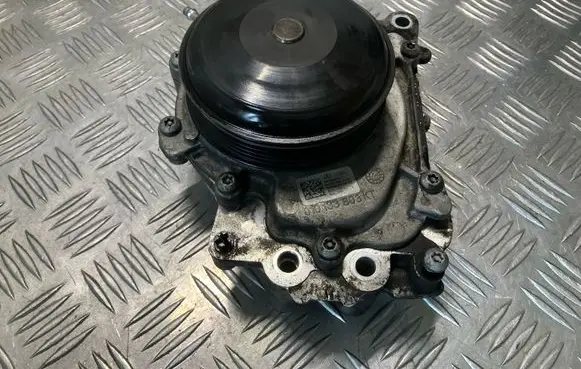 Mercedes-Benz C W204 Water pump A6512007701