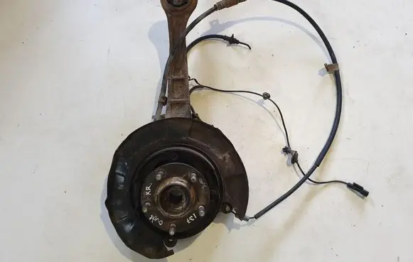Rear wheel hub spindle/knuckle