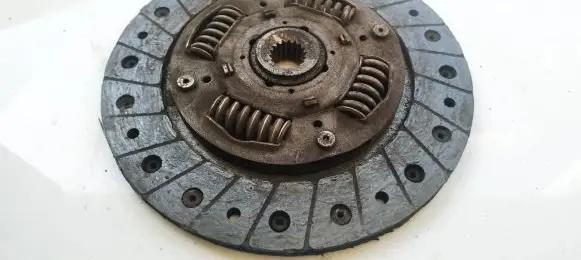 Suzuki Swift I Clutch pressure plate szd0430