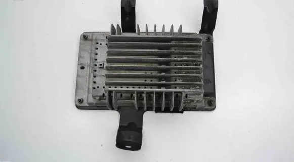 Audi A3 S3 8P Sound amplifier 8P7035223