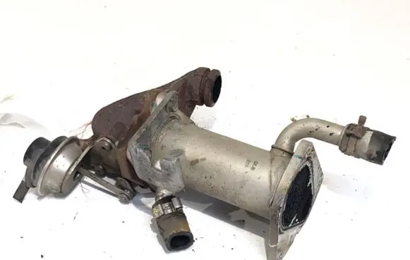 Renault Twingo II EGR valve cooler 147855718R