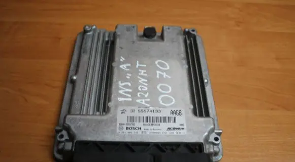 Opel Insignia A Engine control unit/module 55574133 55567953 0261S02732