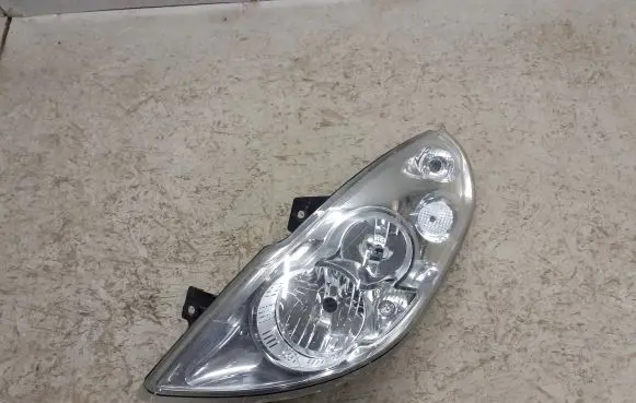 Opel Movano B Headlight/headlamp 1600101178