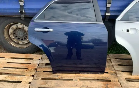 Chrysler 300 - 300C Rear door