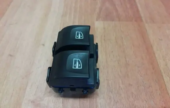 Renault Zoe Electric window control switch 254113300R