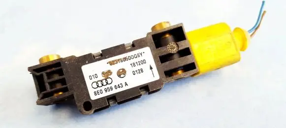 Audi A4 S4 B6 8E 8H Airbag deployment crash/impact sensor 8e0959643a 181200