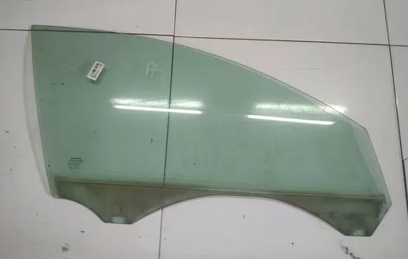 Volvo V50 Front door window glass four-door AS2
