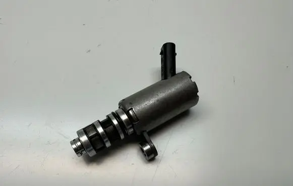 Volkswagen Amarok Camshaft position sensor 06M115393D 131118 6079