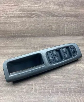 Volvo V50 Electric window control switch 30739845 30739846