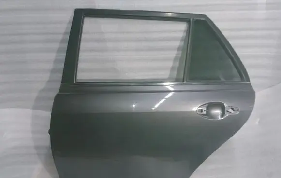 Toyota Avensis T250 Rear door 6700405130