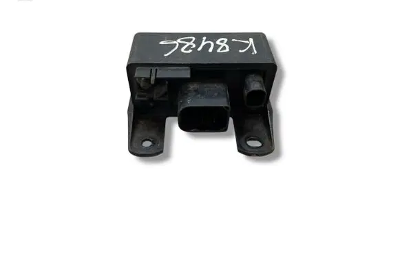 Mercedes-Benz C W203 Glow plug pre-heat relay PA6GF30