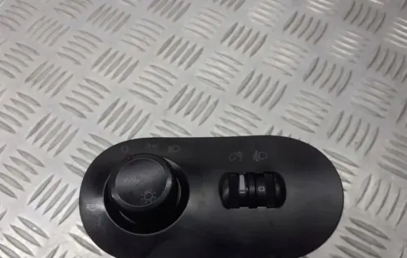 Seat Ibiza III (6L) Light switch 6L1941531