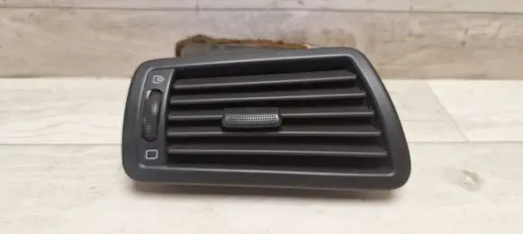 Fiat Ulysse Dashboard side air vent grill/cover trim 1484109077 1491964077