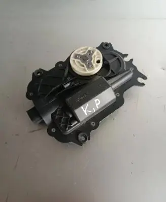 Audi A8 S8 D3 4E Front door soft close latching motor 4E0837059 SN4E090844
