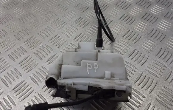 Renault Megane II Front door lock 027779