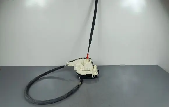 Maserati Quattroporte Rear door lock 670100894