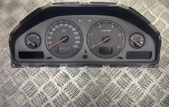 Volvo V70 Speedometer (instrument cluster) 8602474 69294630T 8637996