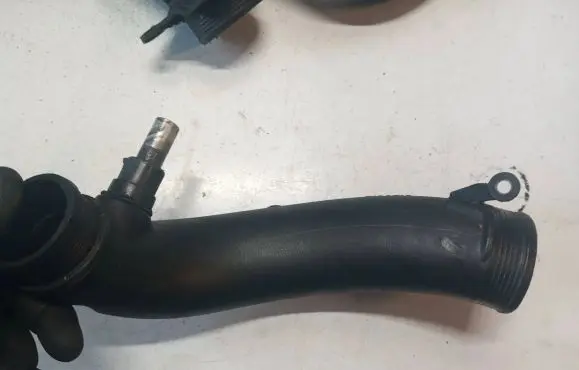 Volvo XC90 Intercooler hose/pipe 30714480