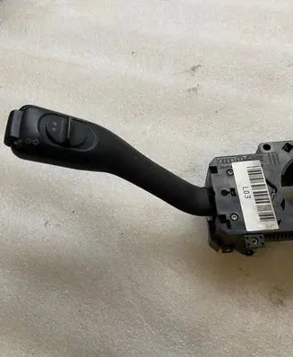 Skoda Fabia Mk1 (6Y) Indicator stalk 8L0953513J 2233719 202854