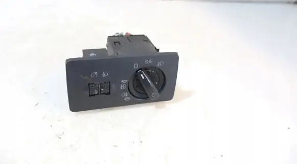 Skoda Fabia Mk1 (6Y) Light switch