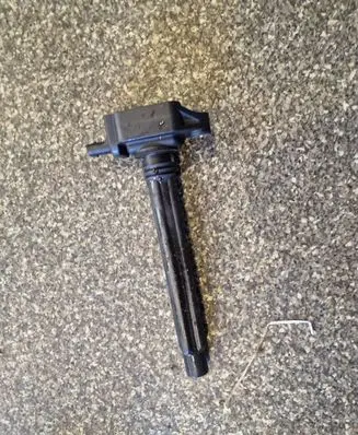 Chrysler 200 High voltage ignition coil