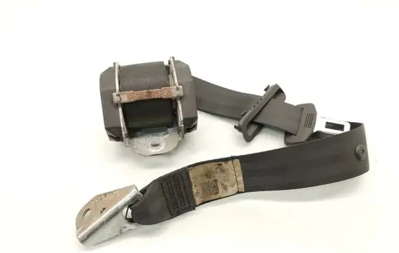 Volkswagen Jetta V Rear seatbelt 1K5857805B