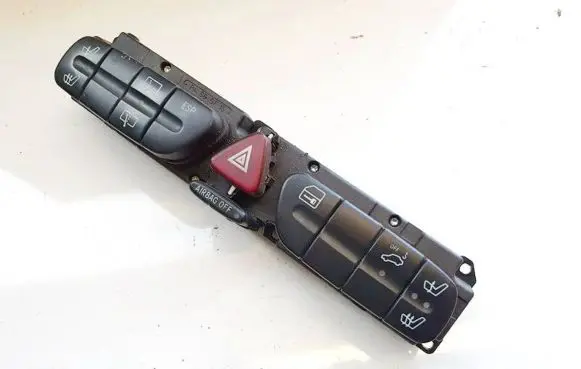Mercedes-Benz C W203 Hazard light switch 2038218858