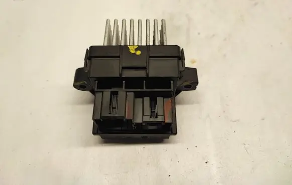 Ford Fusion Heater blower motor/fan resistor DG9H19E624AA