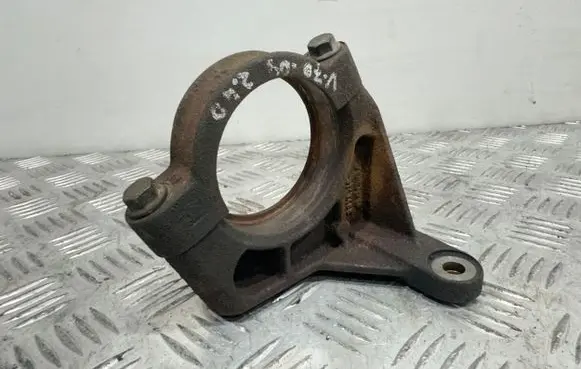 Volvo V70 Driveshaft support bearing bracket 9143465