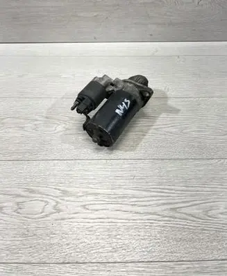 BMW 1 E81 E87 Starter motor 7589350 0001138002