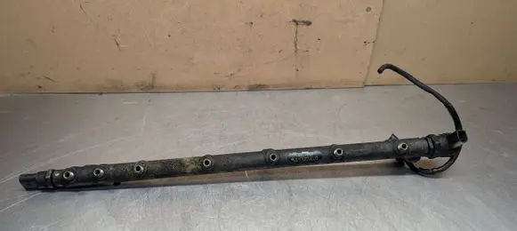 Mercedes-Benz E W211 Fuel main line pipe A6130700195 0445216007