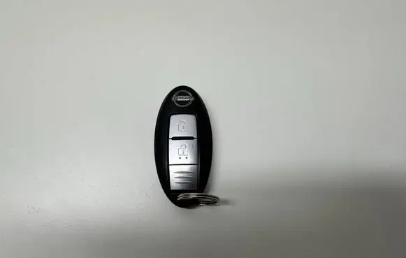 Nissan Juke I F15 Ignition key/card